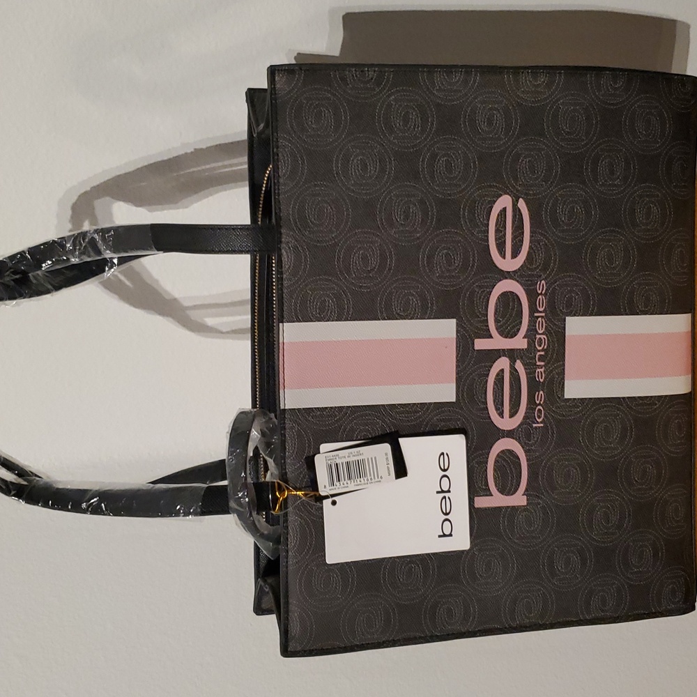 329◼️BEBE TOTE WITH WRISTLET POUCH